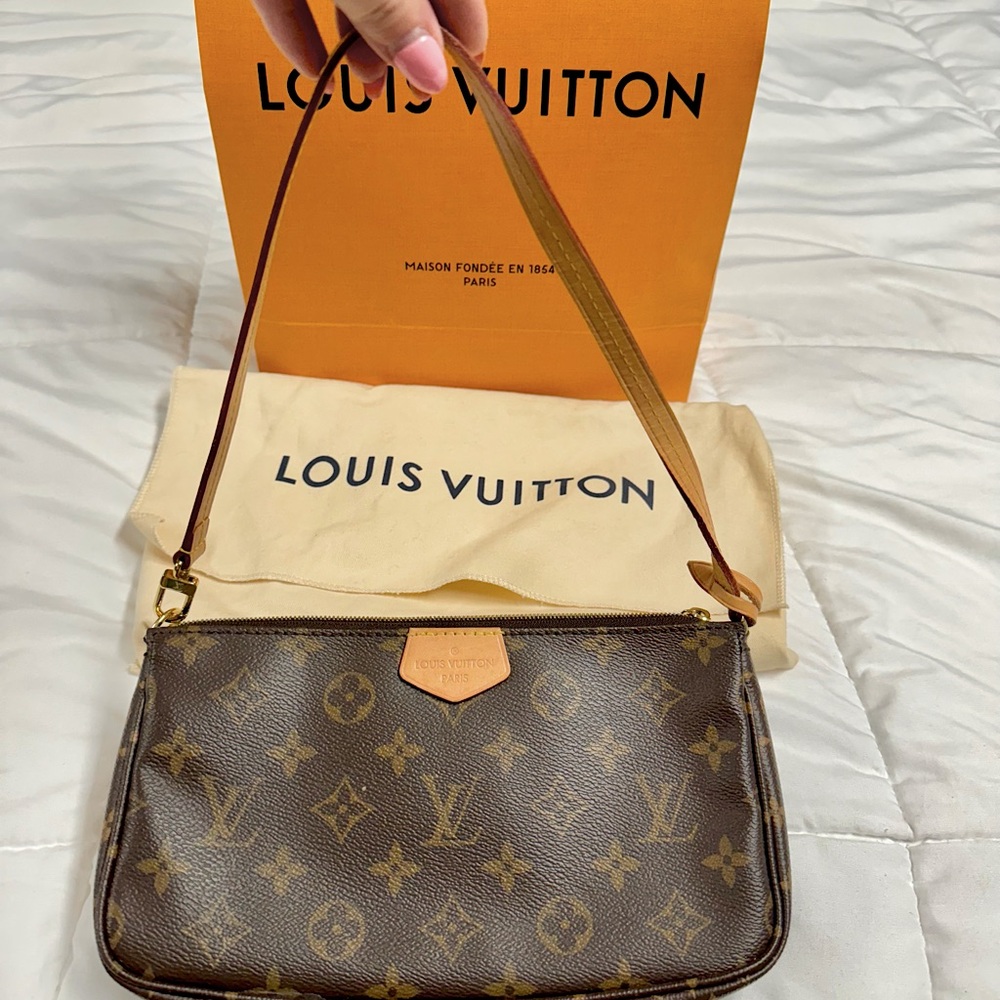 Louis Vuitton Pochette Accessories- Large Size
